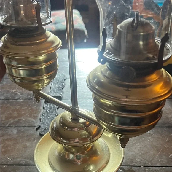 Brass Double Hurricane Oil Lamp - Gold Finish - Picture 3 of 3